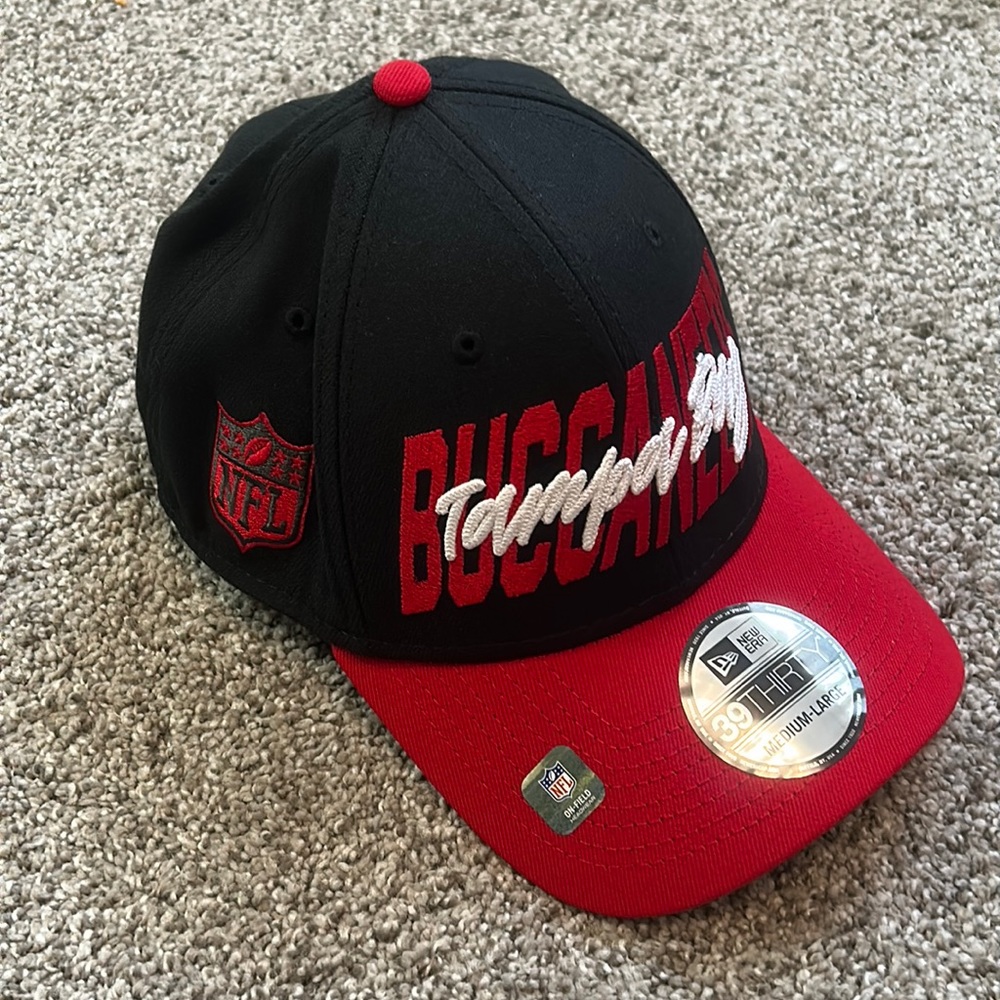 Tampa Bay Buccaneers New Era NFL 39Thirty Flex Hat